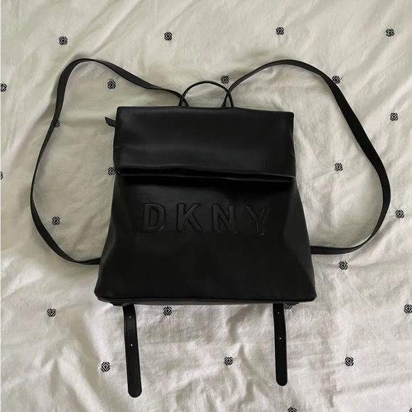Dkny Bags Euc Womens Dkny Lola Leather Backpack Blacksilver Handbag